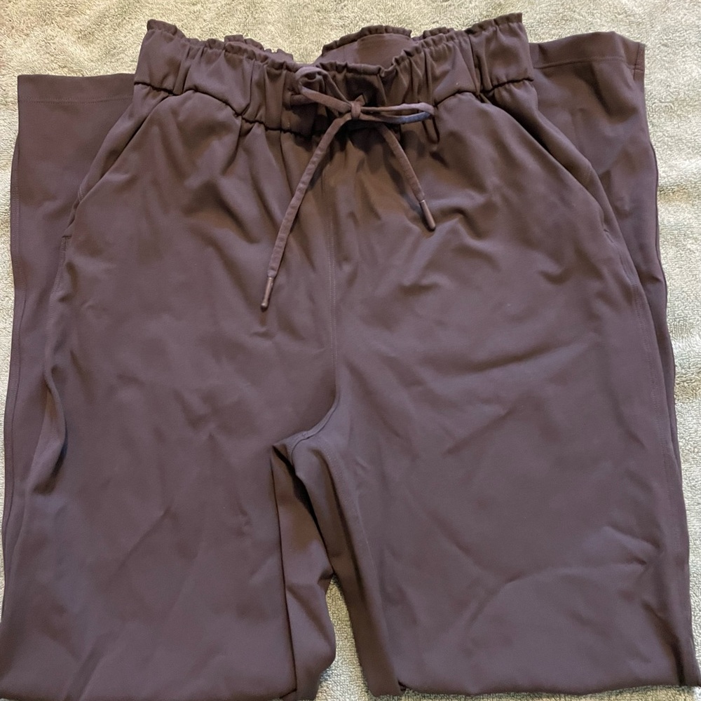 Lululemon On The Move joggers sz 4